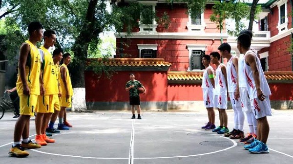 遠行地產與天安門武警部隊聯誼活動