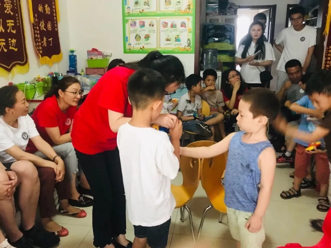 無聲的世界，有聲的愛 遠行愛